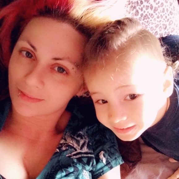 Meet your Posher, Michelle - Picture 2 of 3